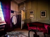 Explore the majestic Admiral's House between courses.